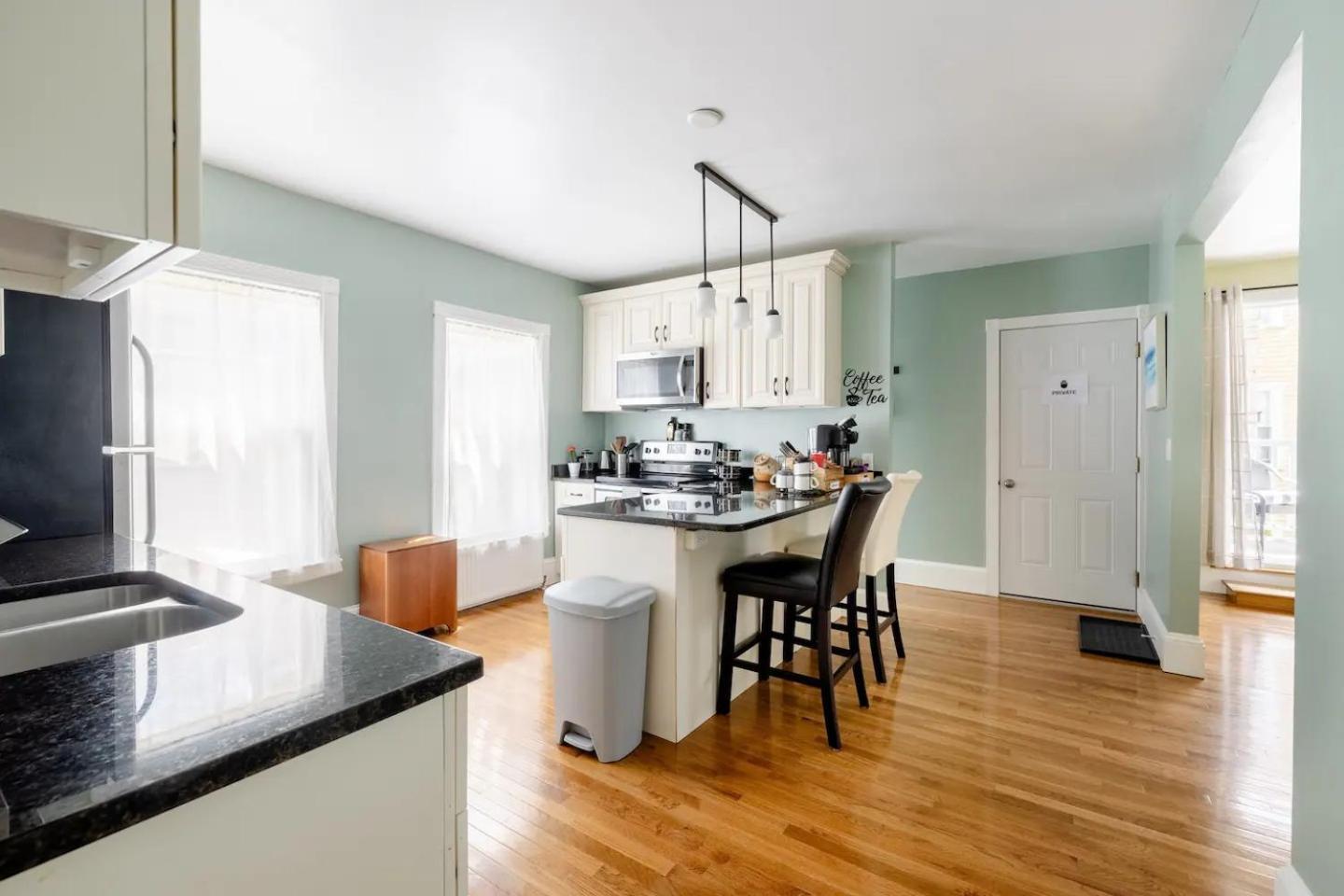 Bright Spacious Apartment - 2 Bedroom 2 Ba Portland Exterior photo